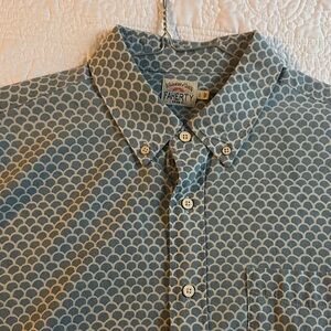 Faherty Men's Blue and White Scallop Shirt